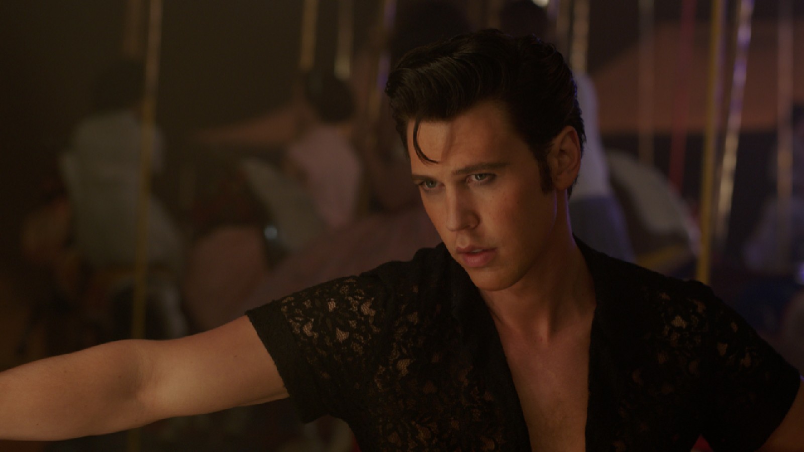 Elvis (Austin Butler).