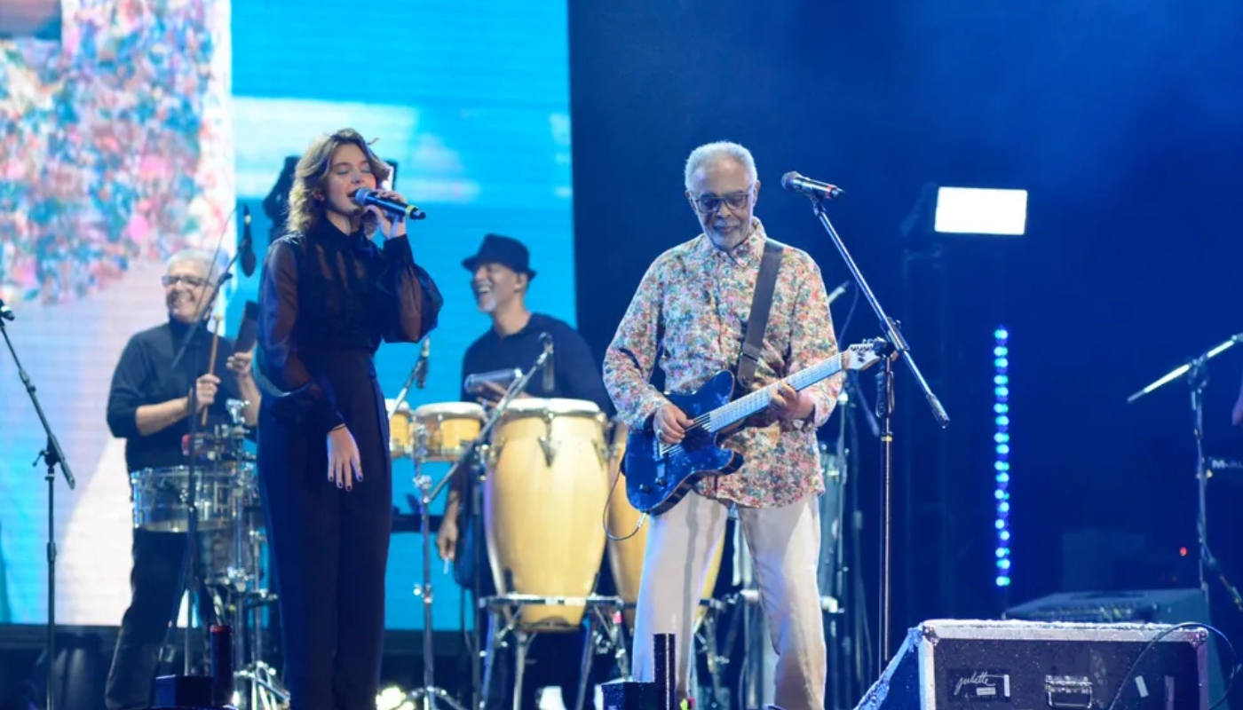 Neta de Gilberto Gil se emociona em show do avô no Rock in Rio