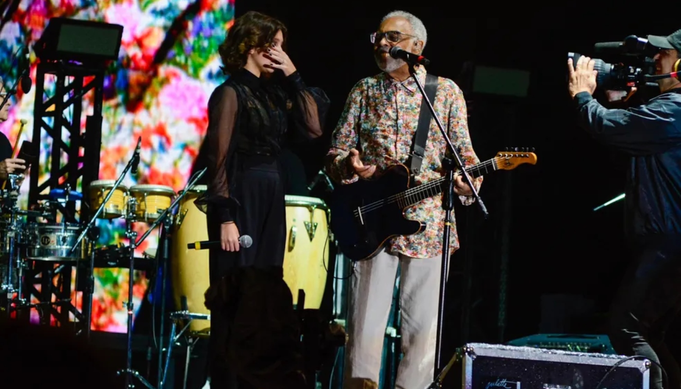 Neta de Gilberto Gil se emociona em show do avô no Rock in Rio