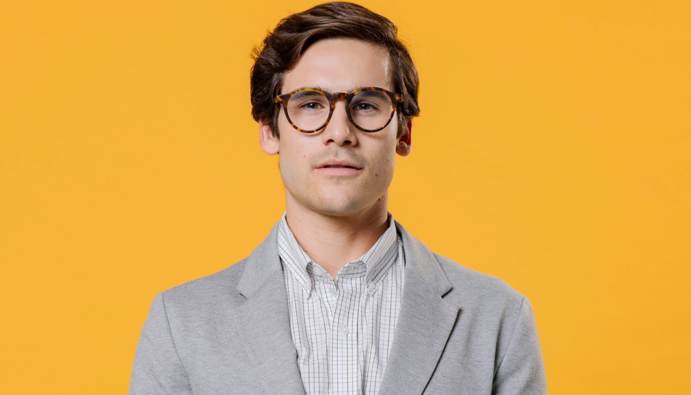 Miguel (Nicolas Prattes) em