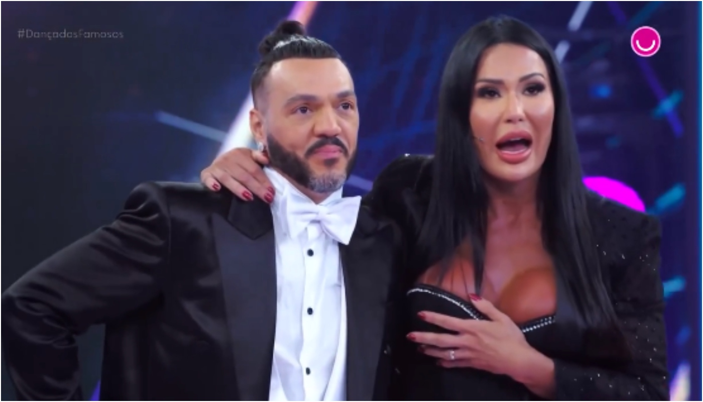 Gracyanne surpreende Belo na