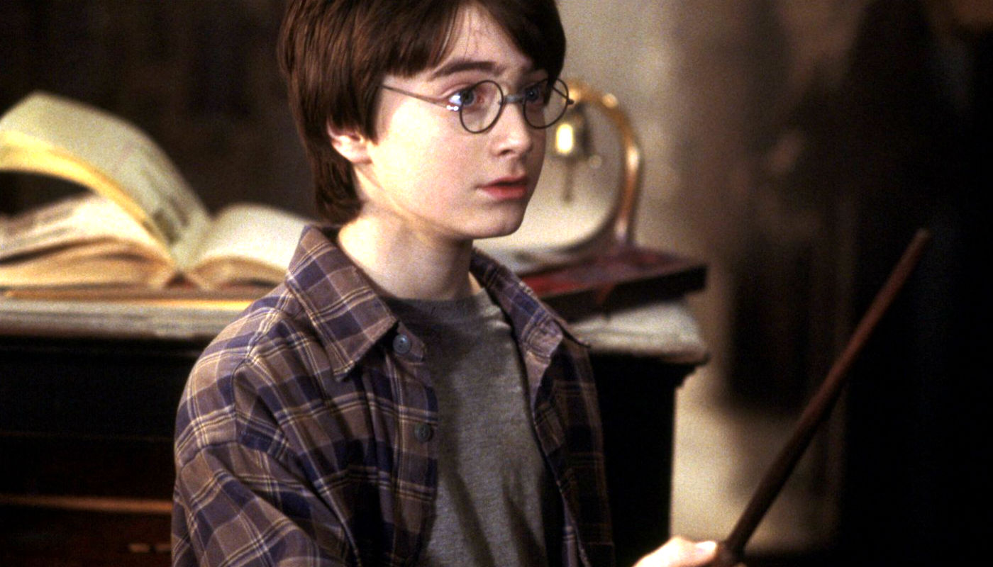 Homem acha que está lendo “Harry Potter” e descobre que livro é versão adulta de fanfic