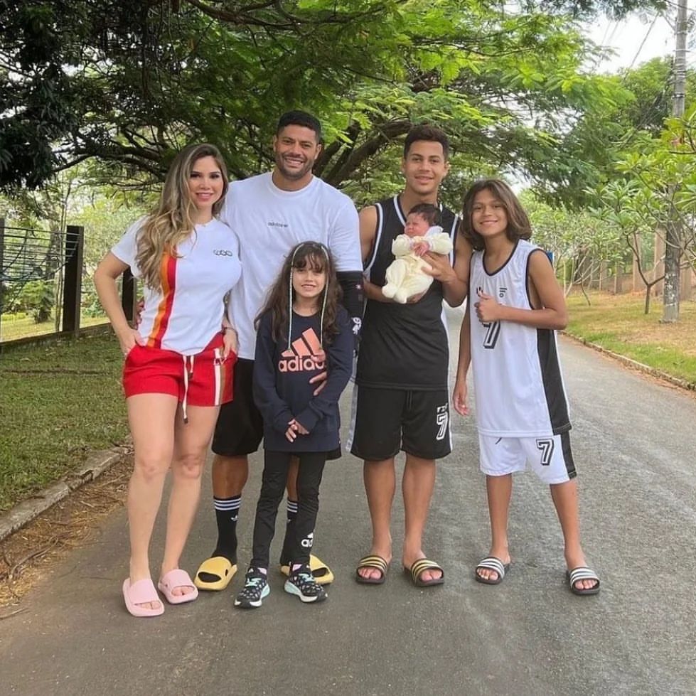 Hulk, Camila Ângelo e os filhos do jogador