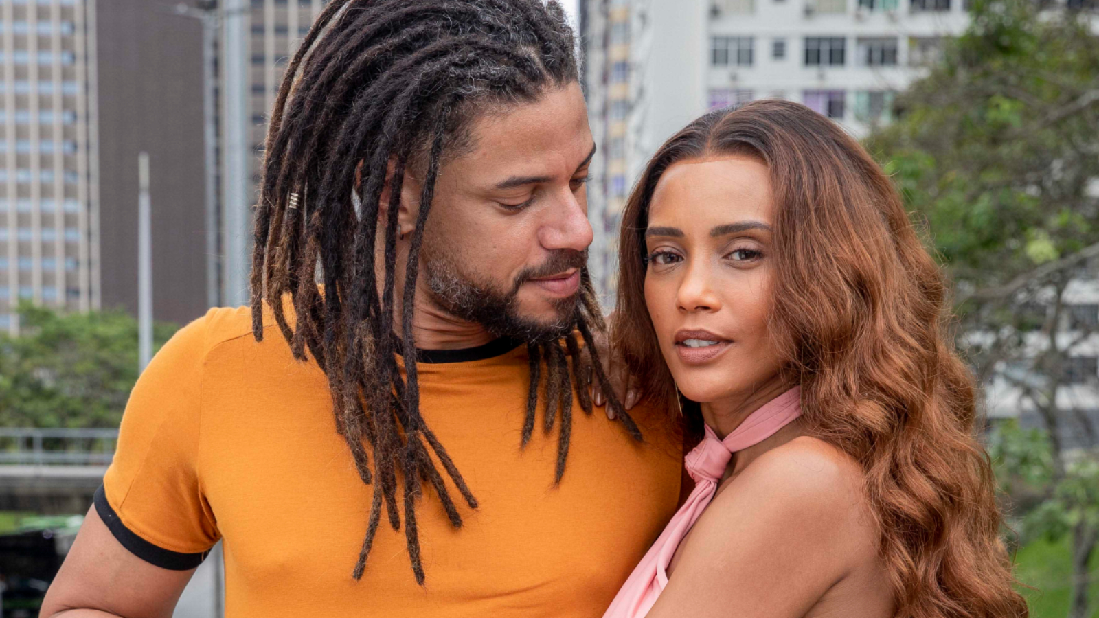 Ítalo (Paulo Lessa) e Clarice (Taís Araujo) em 