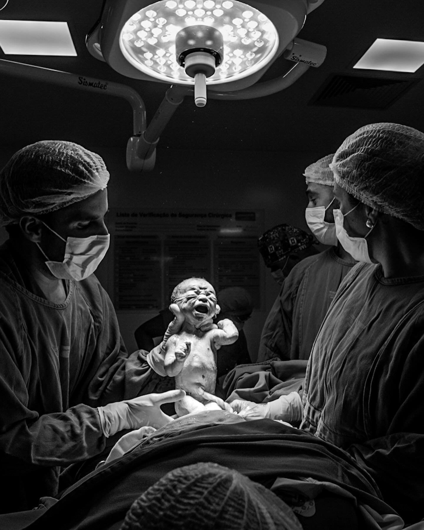 Ary Mirelle e João Gomes mostram nascimento do primeiro filho, Jorge