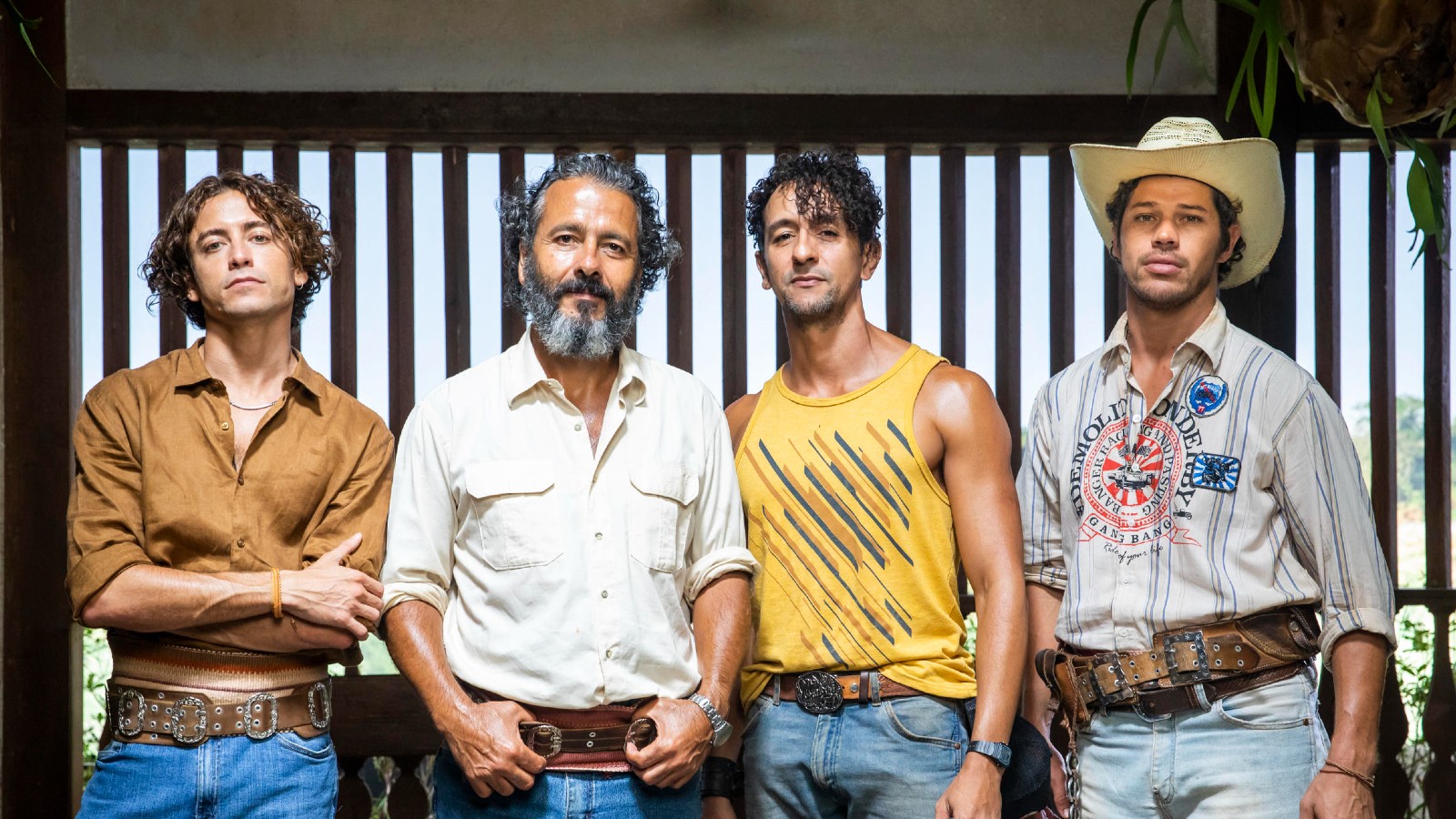 Jove (Jesuíta Barbosaa), Zé Leôncio (Marcos Palmeira), Zé Lucas (Irandhir Santos) e Tadeu (José Loreto).