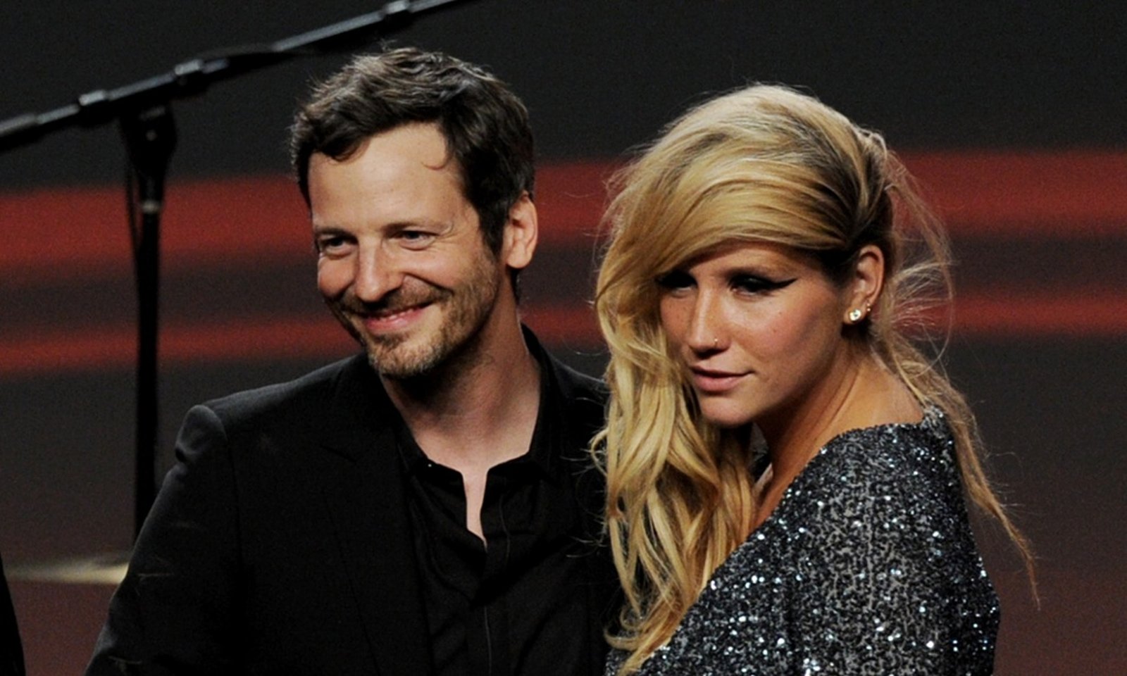 Apresentação de Kesha no Grammy diz MUITO sobre assédio: entenda e assista