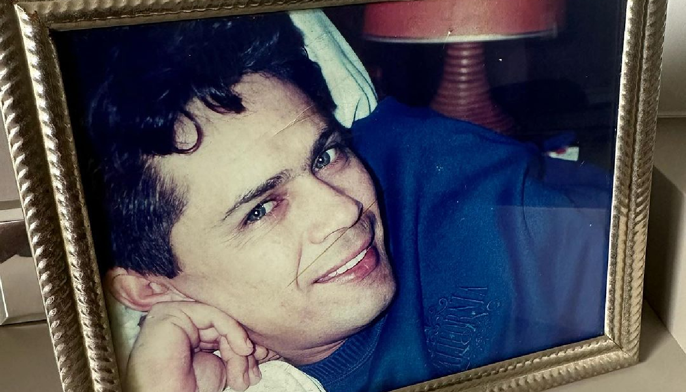 Thiago homeageou o pai com uma foto em que ele aparece sorridente