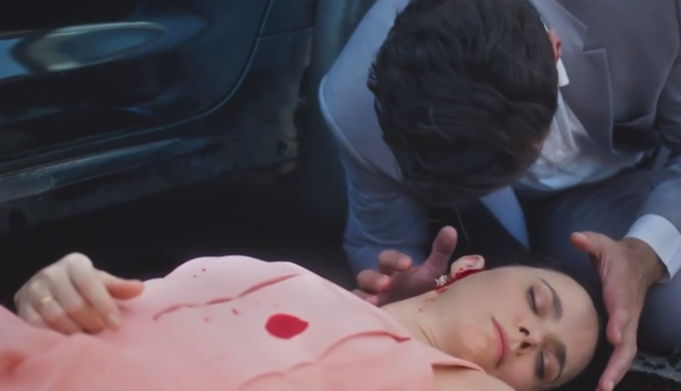 Lucinda (Débora Falabella) foi baleada por um capanga de Antônio (Tony Ramos) em