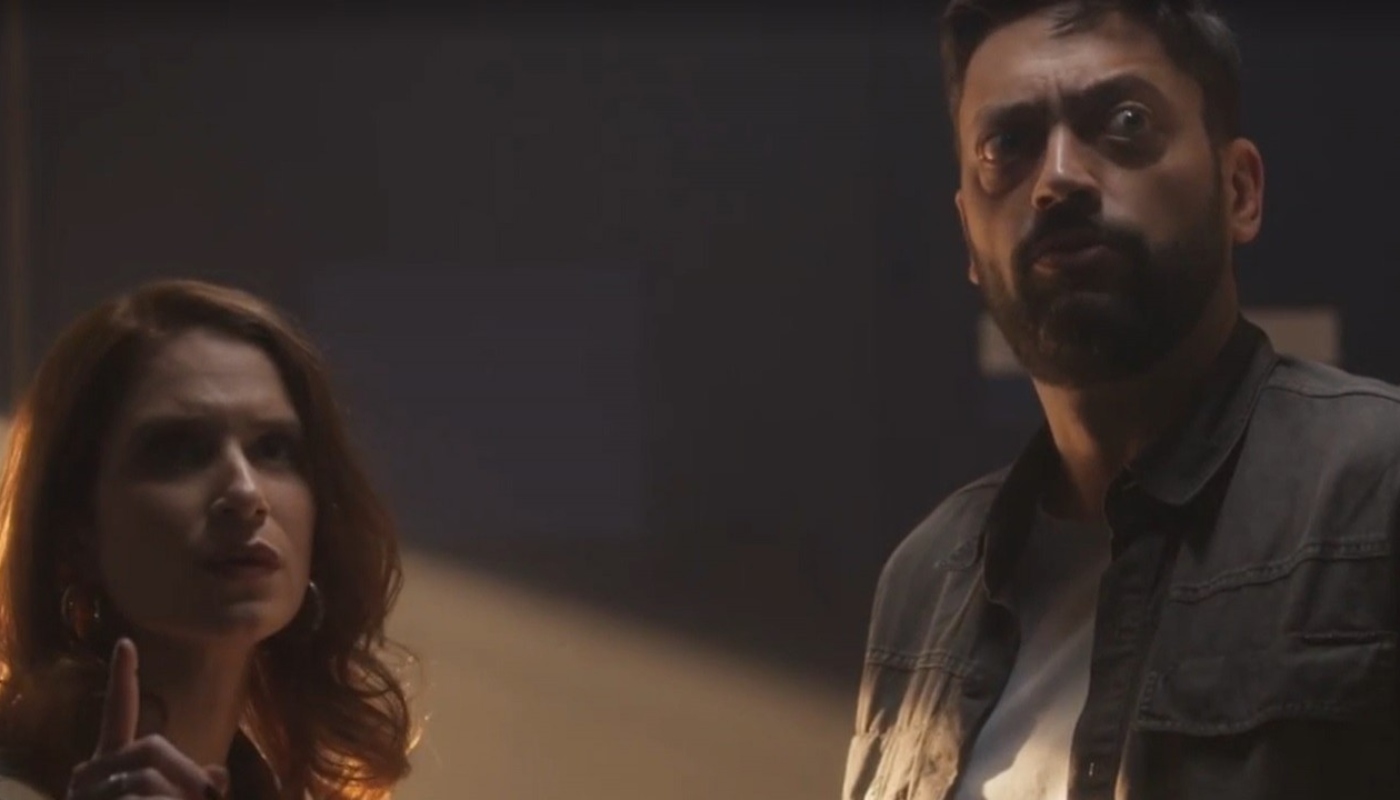 Paulo (Fernando Caruso) e Marcela (Júlia Lund) em