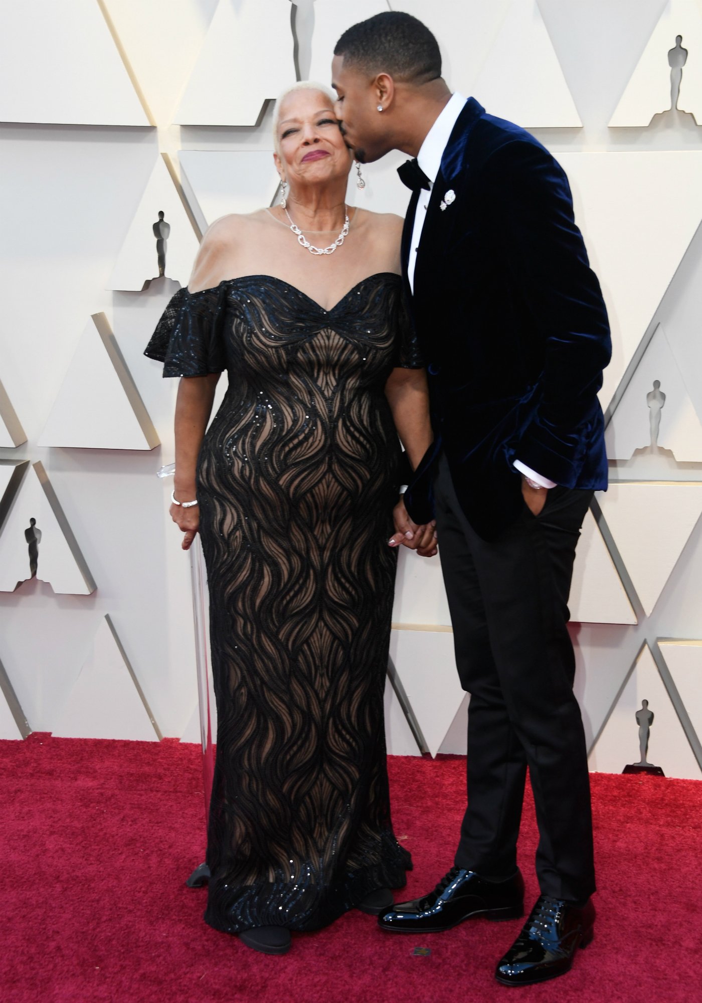 Michael B. Jordan fez fãs de “Pantera Negra” delirarem ao aparecer com a mãe no Oscar