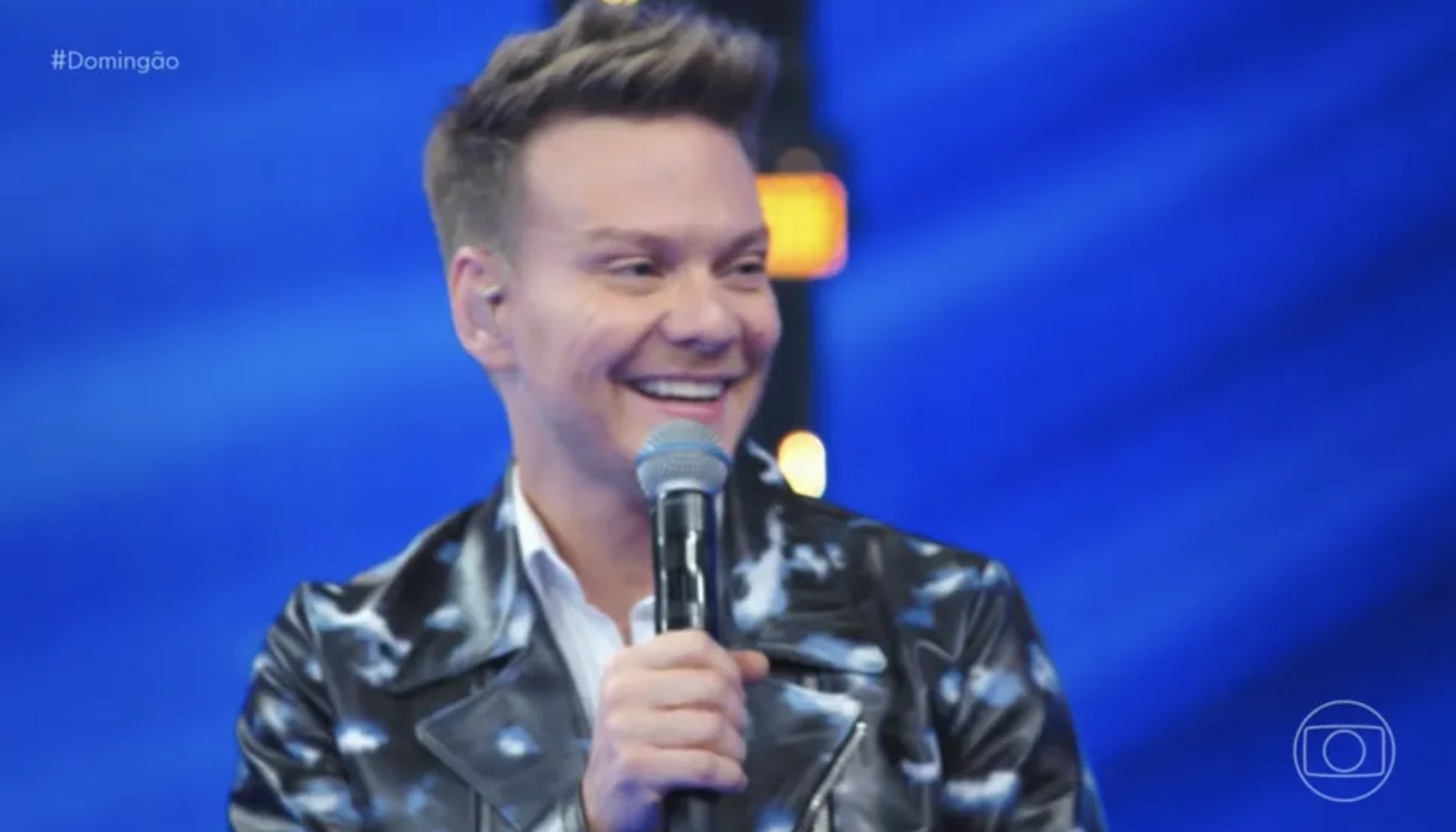 Michel Teló em participação no