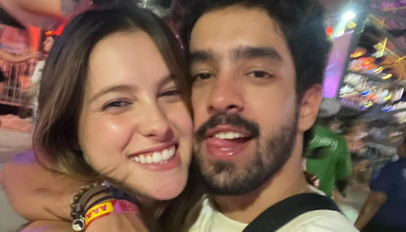 Lara Rodi e o namorado, o ex-ator mirim Matheus Costa