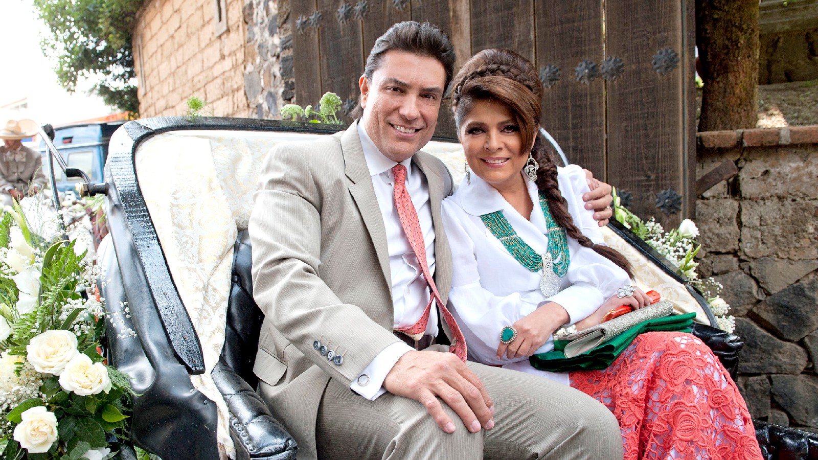 Osvaldo (Osvaldo Rios) e Vitória (Victoria Ruffo).