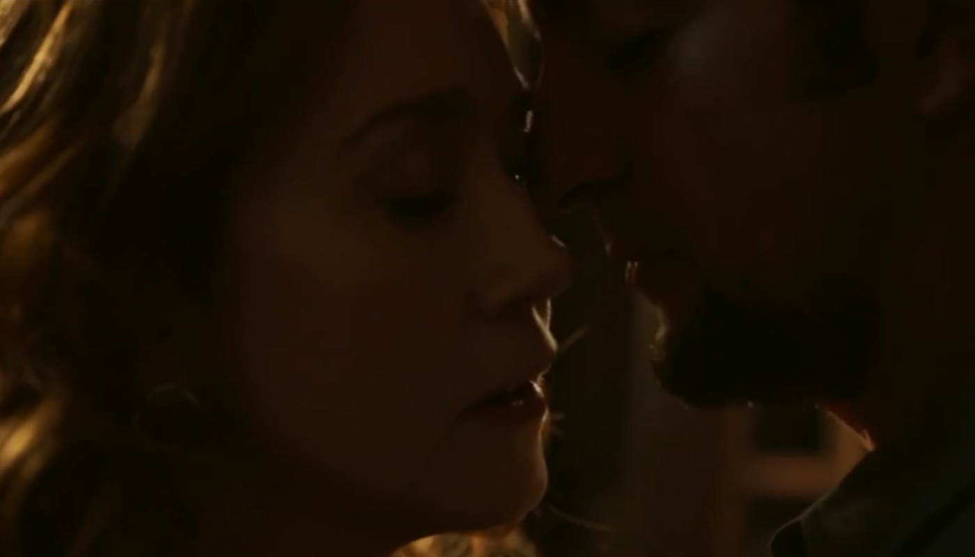 Irma (Camila Morgado) e Trindade (Irandhir Santos) em 