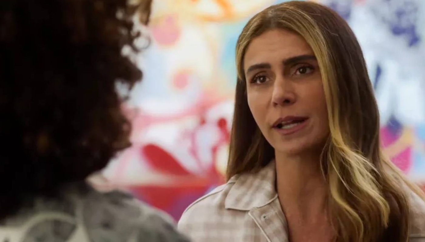 Paula conversa com Rose em 