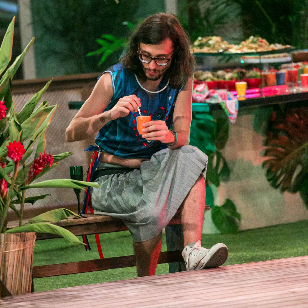 Ex-BBB Pedro se casou e você NUNCA o reconheceria nessas fotos da cerimônia