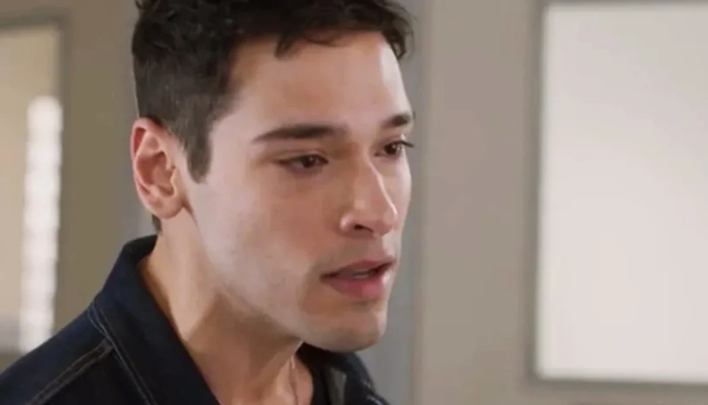 Renan (Bruno Fagundes) em