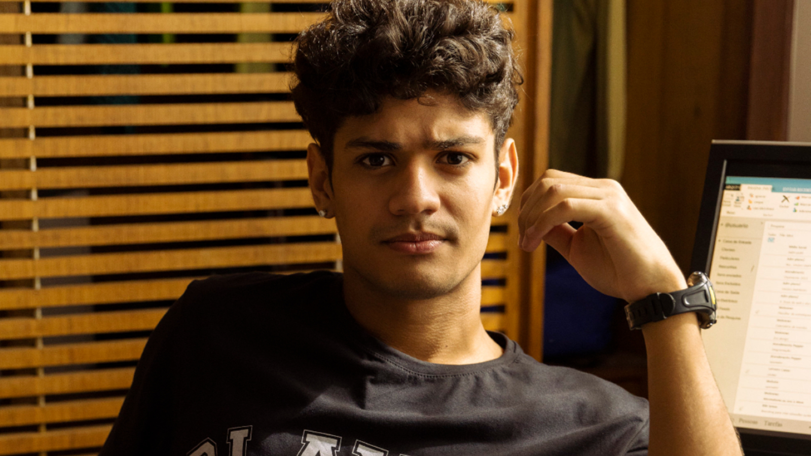 Renato (Gabriel Santana) em