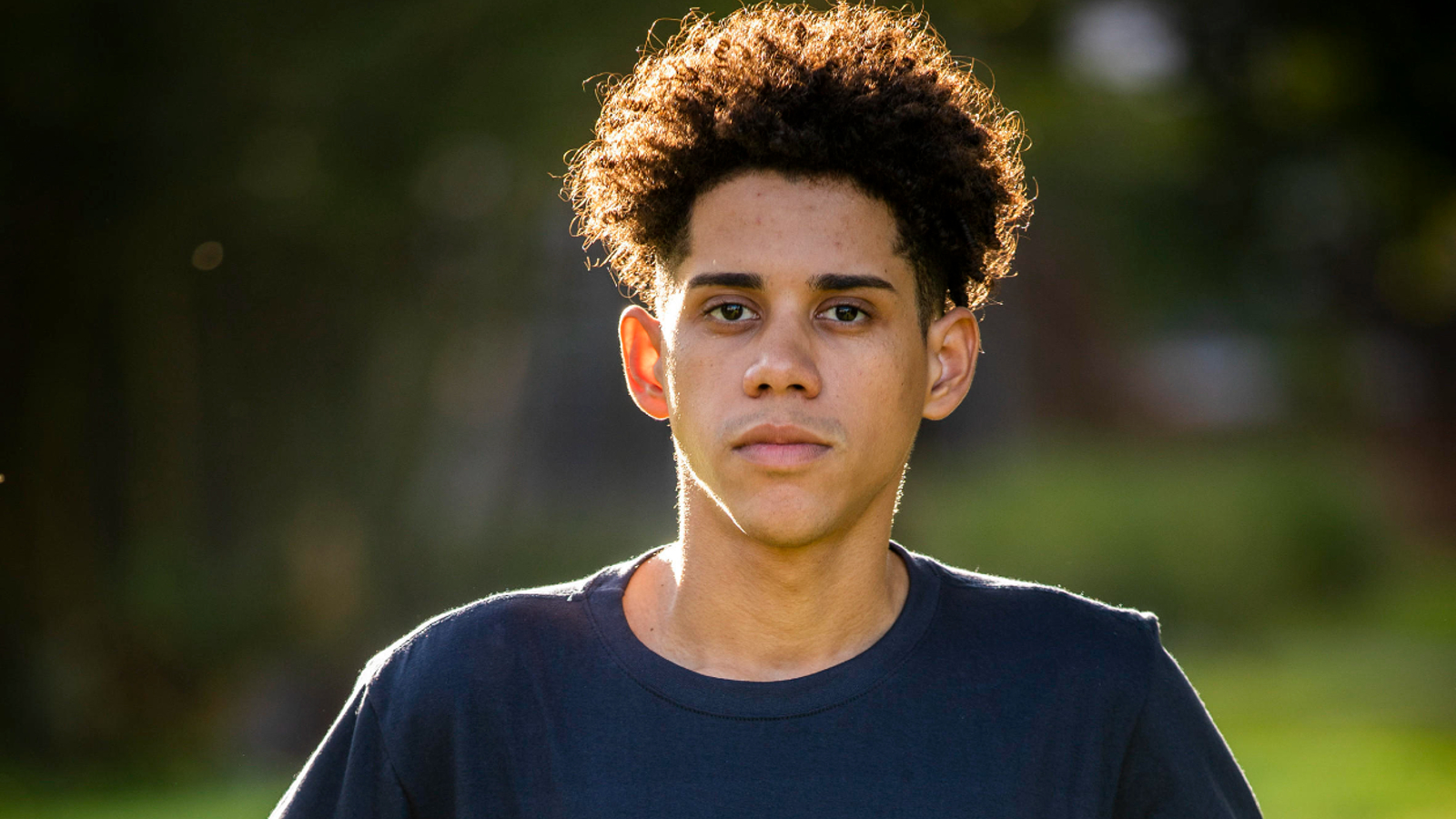 Roberto (Cauê Campos) em