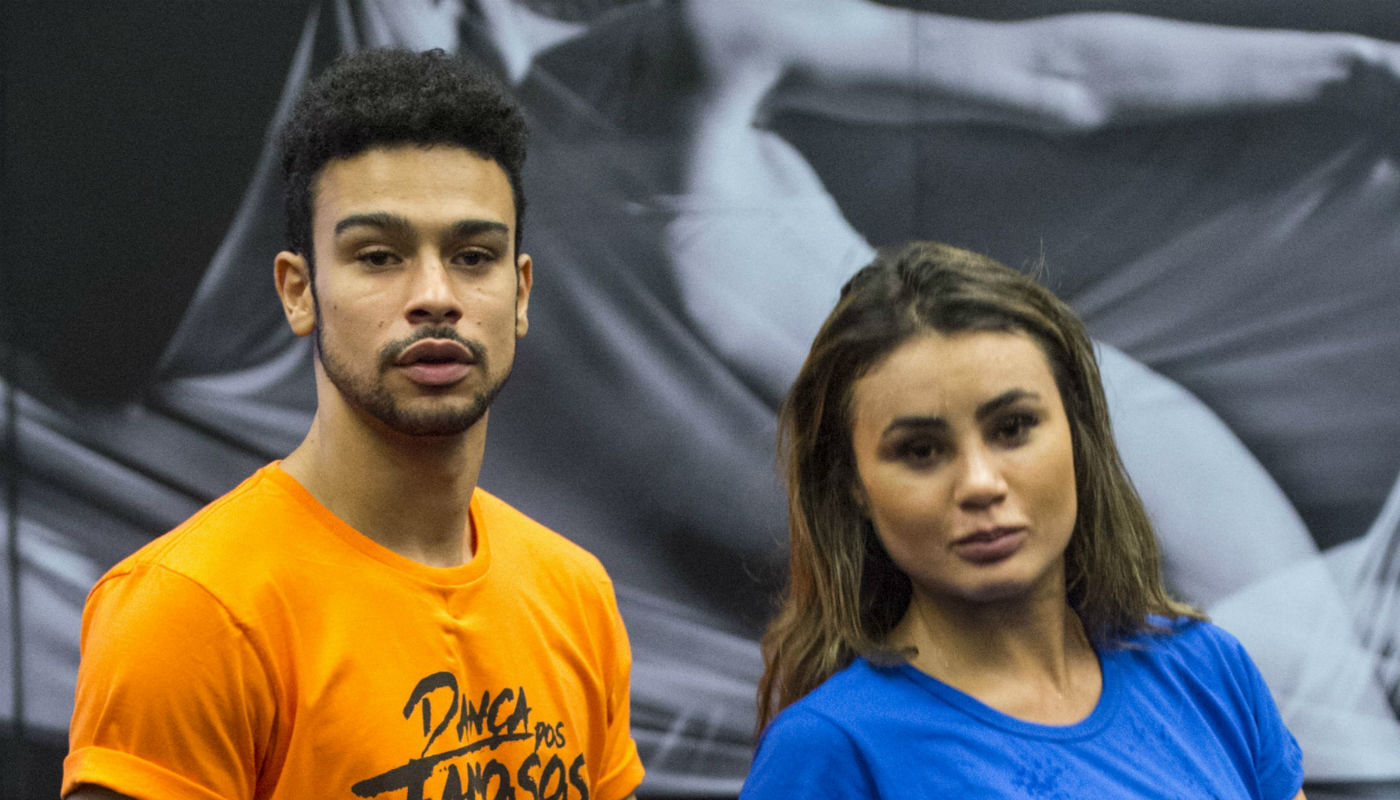 Ator troca de bailarina na “Dança dos Famosos” e divide opiniões na web: entenda