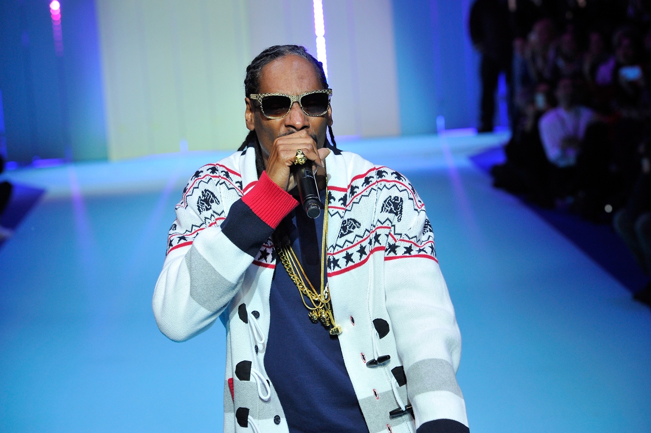 Snoop Dogg lança música com Stevie Wonder