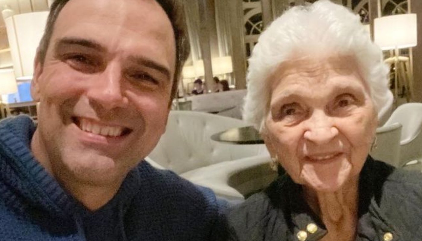 Tadeu Schmidt celebra os 89 anos da mãe, Janira: “Já planejando a comemoração dos 90”