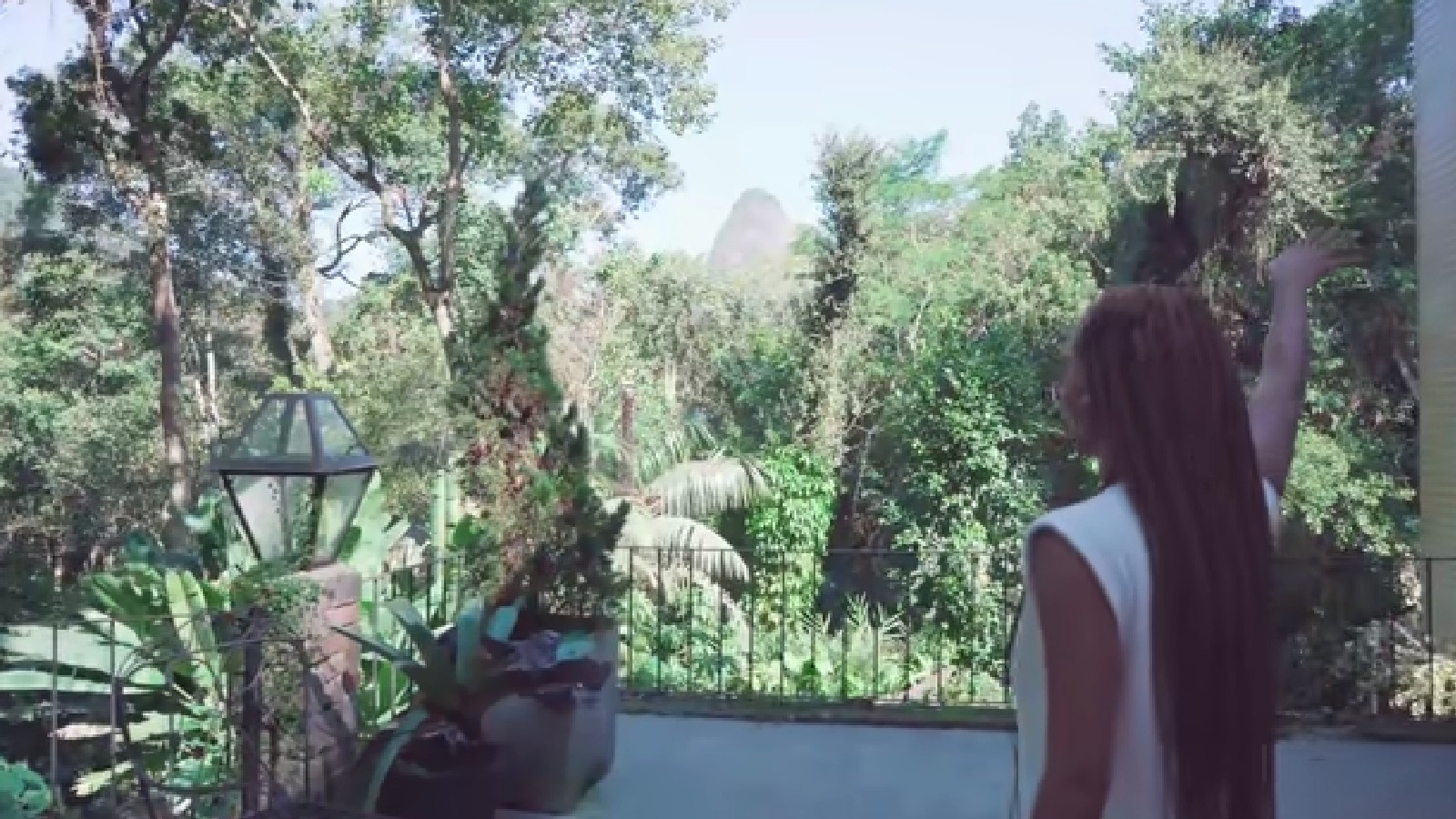Casa de Aline Wirley e Igor Rickli tem vista para a Pedra da Gávea