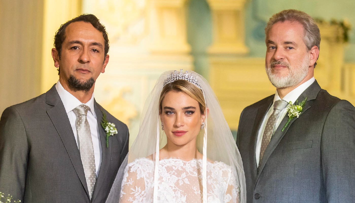 José Lucas ( Irandhir Santos ), Érica ( Marcela Fetter ) e Ibraim ( Dan Stulbach )